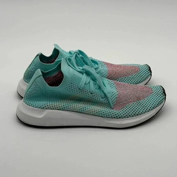 adidas Swift Run Primeknit Lace Up  Womens Sz 9 Blue Sneakers CQ2034 - Picture 1 of 8